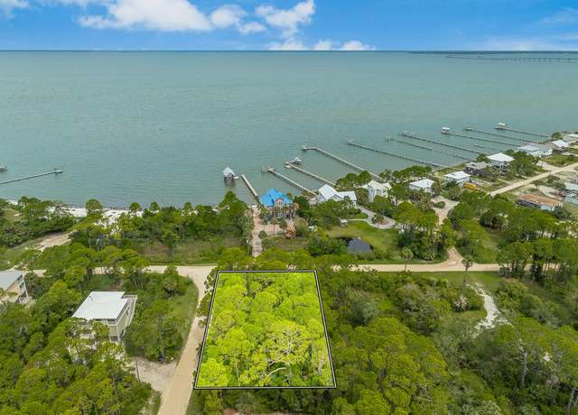 Property at 888 W Bay Shore Dr, Eastpoint, FL 32328
