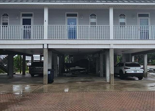 Property at 401 St James Ave #11, Carrabelle, FL 32322, 2 beds, 2.5 baths