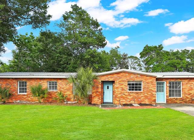 Property at 903 Garrison Ave, Port Saint Joe, FL 32456, 3 beds, 1 bath