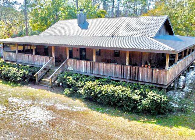 Property at 1651 Linden Rd, Apalachicola, FL 32320, 3 beds, 2 baths