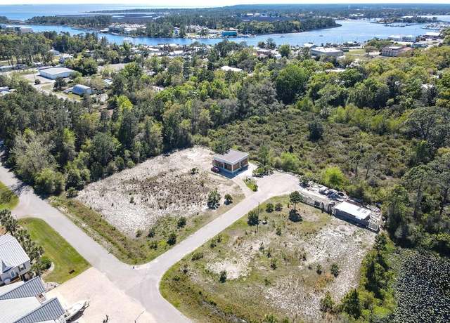 Property at 418 NE Ave AB, Carrabelle, FL 32322