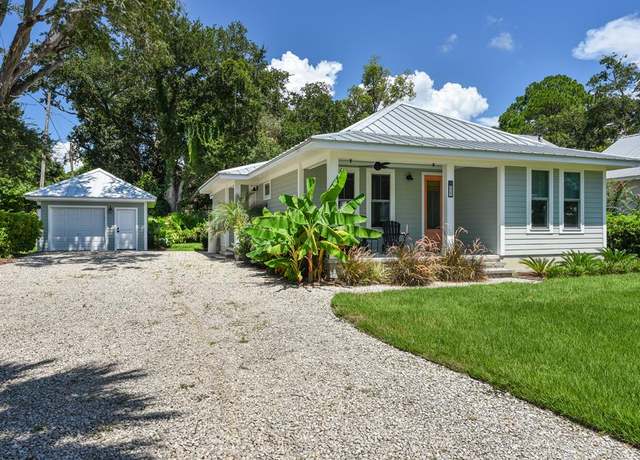 Property at 225 Ave D, Apalachicola, FL 32320, 2 beds, 2 baths