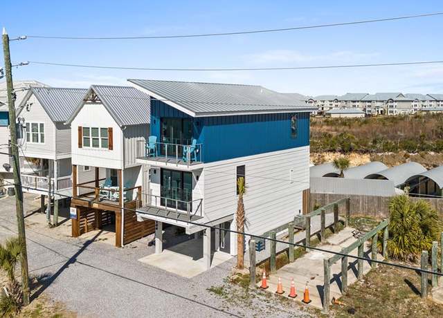 Property at 4106 Hwy 98 E, Mexico Beach, FL 32456, 2 beds, 2.5 baths