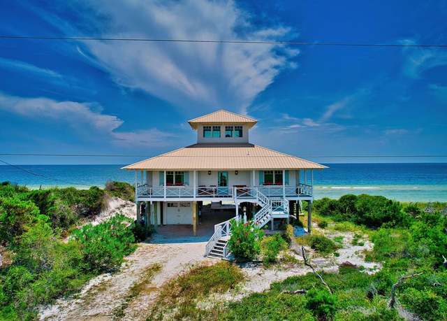 Property at 850 Gulf Shore Dr, Carrabelle, FL 32322, 3 beds, 2 baths