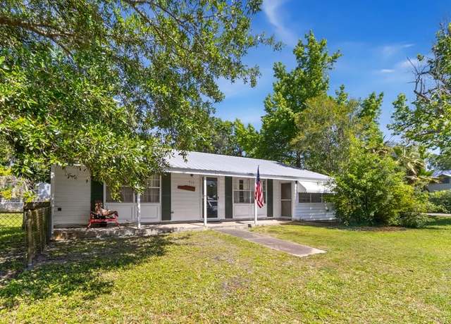 Property at 211 Ave F, Apalachicola, FL 32320, 2 beds, 1 bath