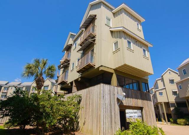 Property at 357 Pirates Landing Dr, Carrabelle, FL 32322, 1 bed, 2 baths