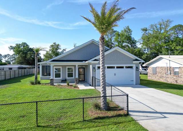 Property at 901 20th St, Port St. Joe, FL 32456, 3 beds, 2 baths