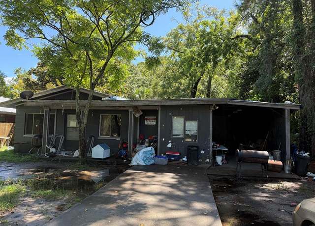 Property at 172 11th St, Apalachicola, FL 32320, 3 beds, 2 baths