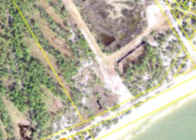 Property at 504 Gulf Shore Dr, Carrabelle, FL 32322