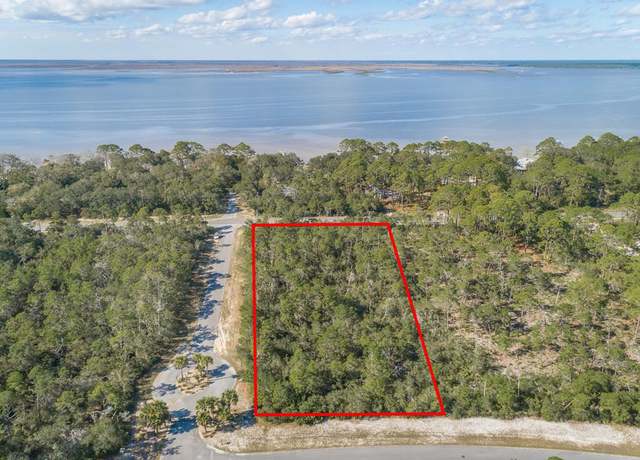 Property at 146 N Bay Shore Dr, Eastpoint, FL 32328