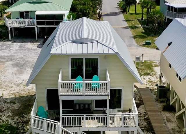 Property at 4511 Surfside Ln, Port St. Joe, FL 32456, 4 beds, 3.5 baths