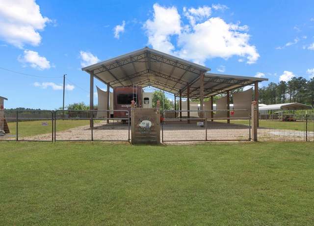 Property at 864 Calf Barn Rd, Wewahitchka, FL 32465