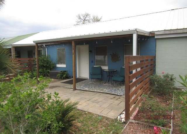 Property at 33 Holland Ave #2, Carrabelle, FL 32322, 2 beds, 1 bath