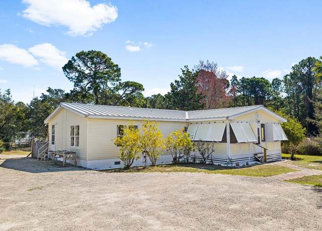 Property at 34 S Bay Shore Dr, Eastpoint, FL 32328, 3 beds, 2 baths