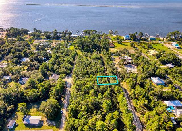Property at 143 Iowa St, Carrabelle, FL 32323