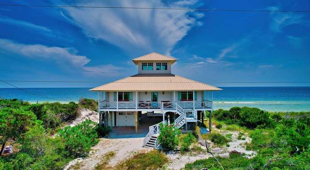 Photo of 850 Gulf Shore Dr, Carrabelle, FL 32322
