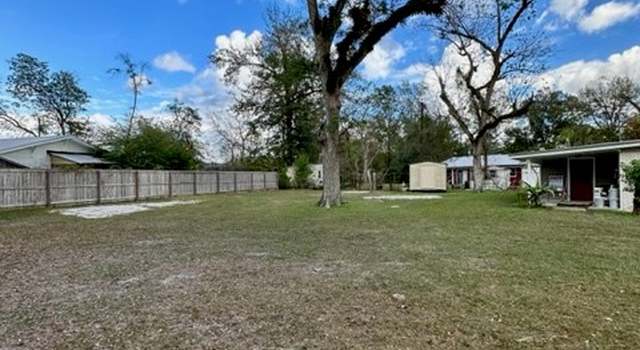 Photo of 210 Lucy Cir, Wewahitchka, FL 32465