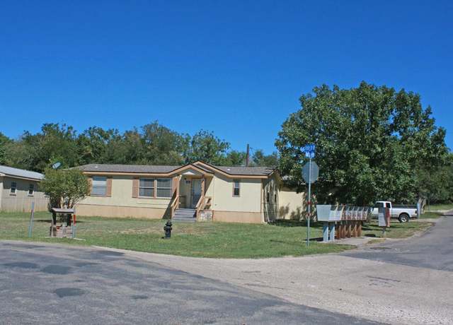 Property at 113 S Cedar Dr, Ingram, TX 78025, 3 beds, 2 baths