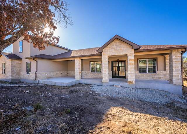 Property at 114 7th St, Ingram, TX 78025, 3 beds, 2.5 baths