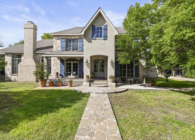 Property at 3965 E Hwy 27, Kerrville, TX 78028, 4 beds, 3.5 baths