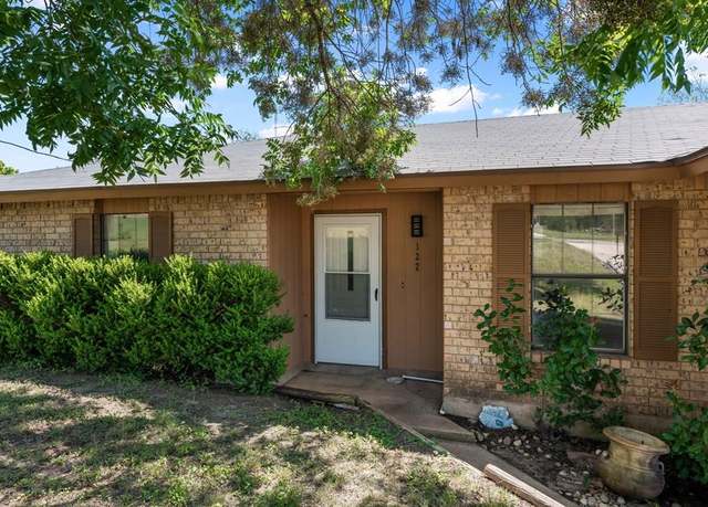 Property at 122 Drew Ln, Kerrville, TX 78028, 3 beds, 2 baths