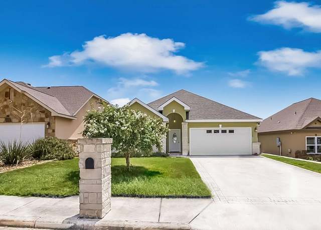 Property at 1129 Norfolk Ln, Kerrville, TX 78028, 3 beds, 3 baths