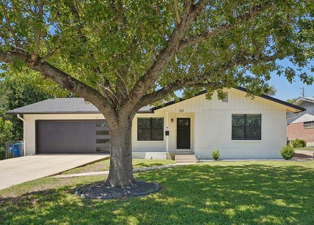 Property at 713 Galbraith Ave, Kerrville, TX 78028, 3 beds, 2 baths