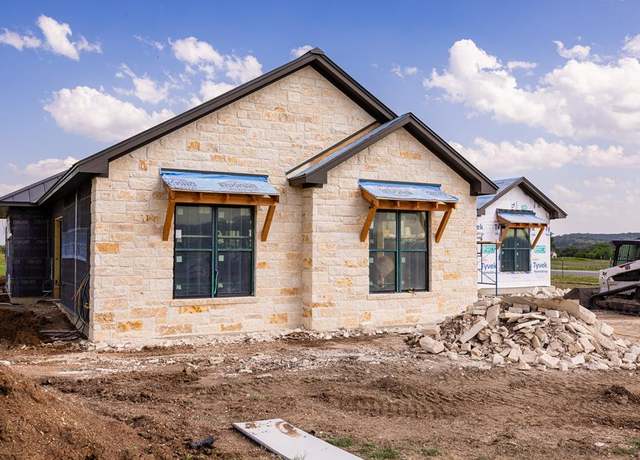 Property at 1117 Pinnacle View Dr, Kerrville, TX 78028, 3 beds, 3 baths