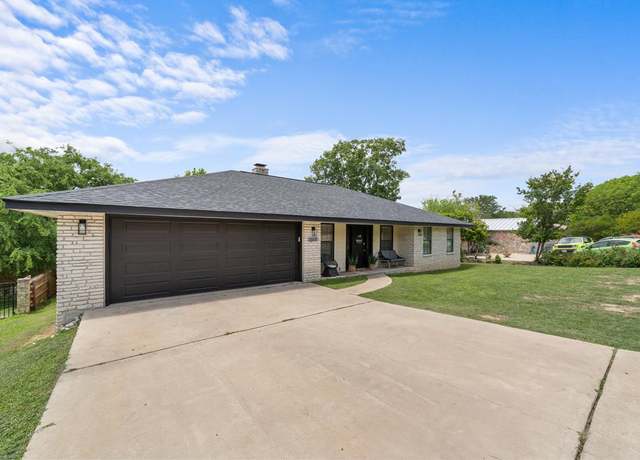 Property at 2217 San Jacinto Dr, Kerrville, TX 78028, 3 beds, 2 baths