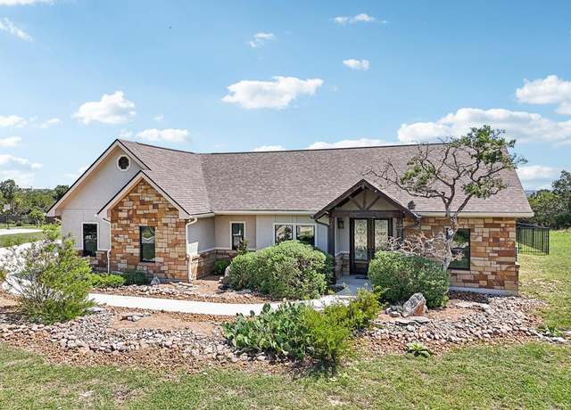 Property at 275 Scenic Hills Rd, Kerrville, TX 78028, 3 beds, 2.5 baths