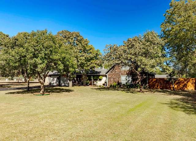 Property at 131 Elm Way, Kerrville, TX 78028, 4 beds, 3 baths