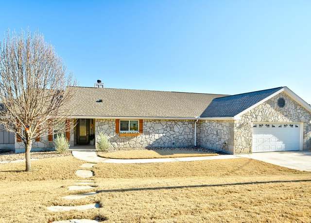 Property at 138 W Holly Hill Dr, Ingram, TX 78025, 3 beds, 2.5 baths