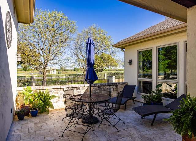 Property at 2809 Indian Wells Dr, Kerrville, TX 78028, 3 beds, 3 baths