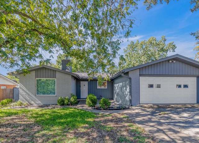 Property at 1117 Hancock Dr, Kerrville, TX 78028, 3 beds, 2 baths