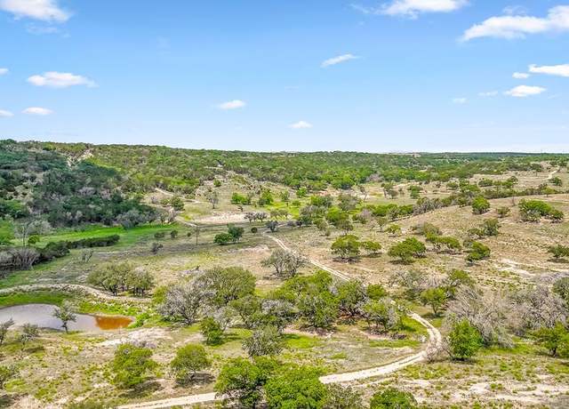Property at 215 Oakhampton Trl, Ingram, TX 78025