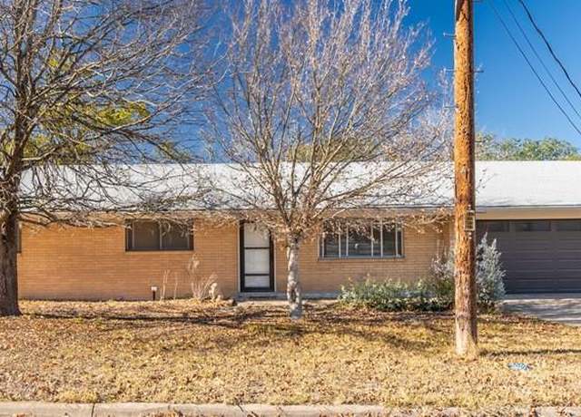 Property at 1123 Nancy Beth Dr, Kerrville, TX 78028, 3 beds, 2 baths