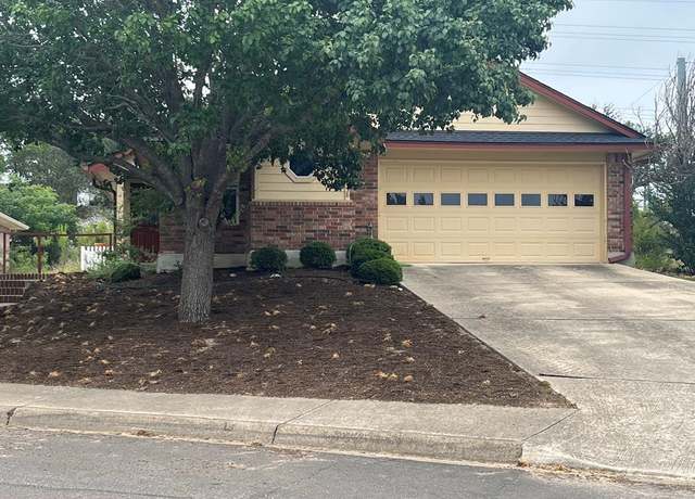 Property at 458 Vicksburg Ave, Kerrville, TX 78028, 2 beds, 2 baths