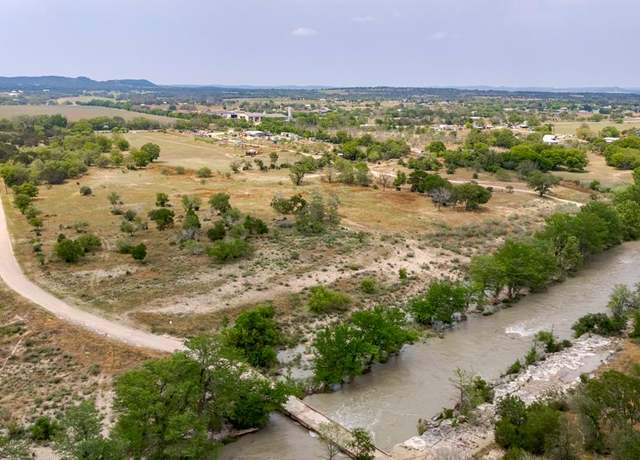 Property at 106 Homillus Rd Rd E, Center Point, TX 78010