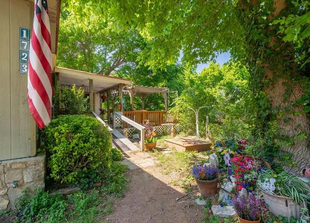 Property at 1723 Scott Rd, Kerrville, TX 78028, 3 beds, 2 baths