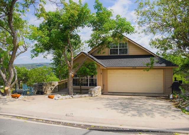 Property at 2115 Vista Ridge Dr, Kerrville, TX 78028, 3 beds, 2.5 baths