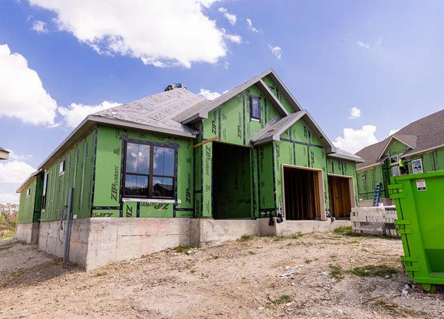 Property at 3305 Shelton Dr, Kerrville, TX 78028, 3 beds, 2 baths