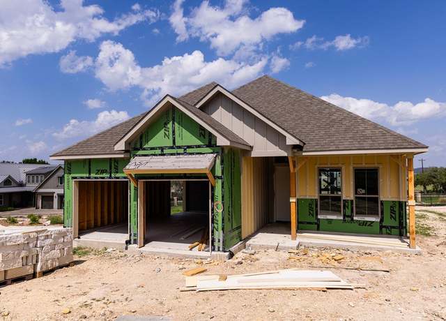 Property at 3303 Shelton Dr, Kerrville, TX 78028, 3 beds, 2.5 baths