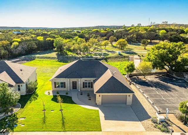 Property at 2011 N Athens Ave, Kerrville, TX 78028, 3 beds, 2 baths