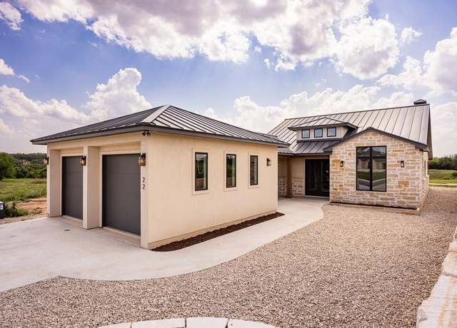 Property at 4528-22 Comanche Trace Dr, Kerrville, TX 78028, 3 beds, 3 baths