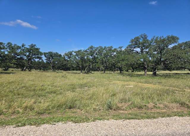 Property at 46 Cattlemans Crossing Dr, Kerrville, TX 78028