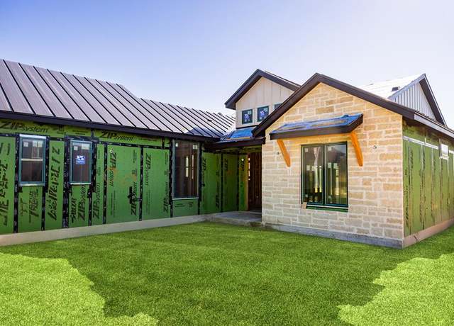 Property at 1040 Albatross Way, Kerrville, TX 78028, 3 beds, 3 baths