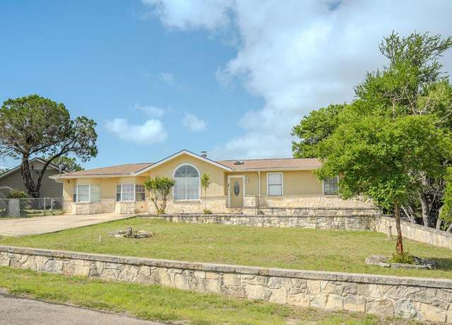 Property at 195 Wood Trl, Kerrville, TX 78028, 4 beds, 3 baths