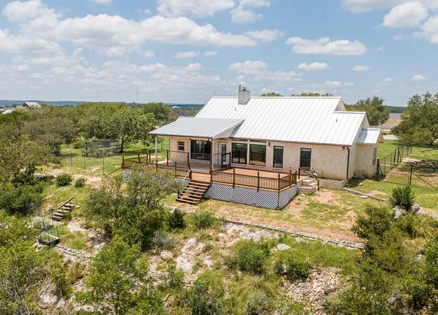 Property at 330 Hoof Beat Trl, Kerrville, TX 78028, 3 beds, 1.5 baths