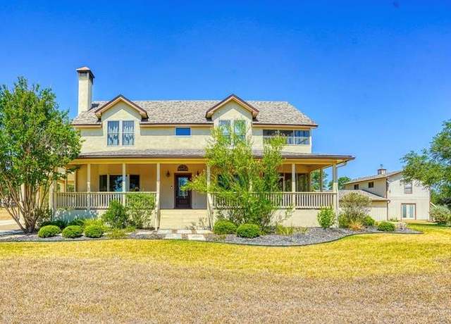 Property at 108 E West Creek Rd, Kerrville, TX 78028, 3 beds, 3 baths