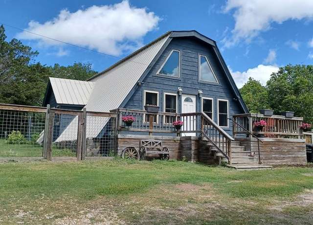 Property at 155 S Silver Crk, Kerrville, TX 78028, 3 beds, 2.5 baths